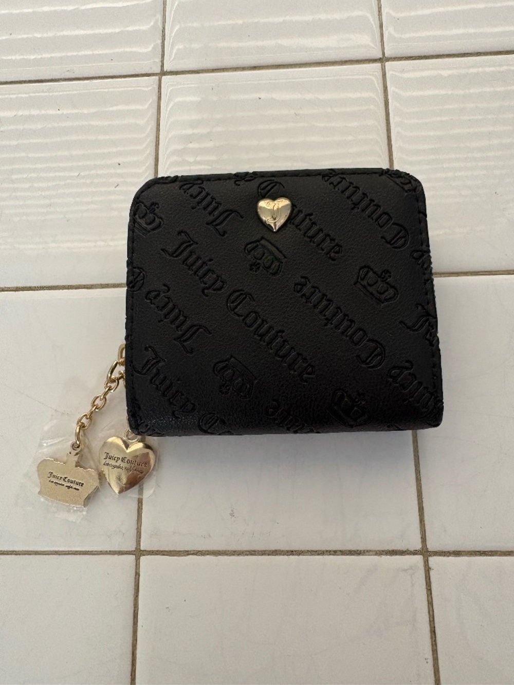 JUICY COUTURE  WALLET WITH HEARTS